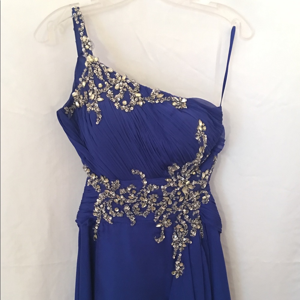 Macduggal Size 2 Sapphire Blue Prom Dress